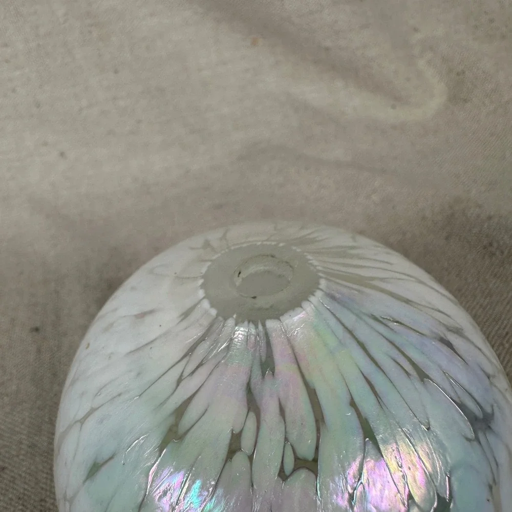 Art Glass Iridescent White Mottled Orb Bud Vase Hand Blown‎ Round small opal